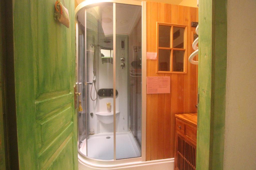 Les Ateliers D'Art Bed & Breakfast Roanne Dış mekan fotoğraf