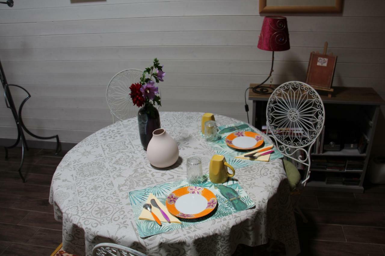 Les Ateliers D'Art Bed & Breakfast Roanne Dış mekan fotoğraf